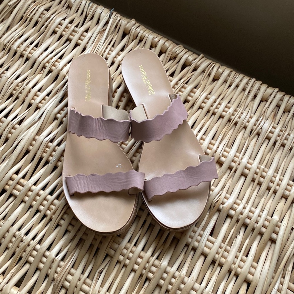 Sophia Milano Italian shoes size 10, blush color